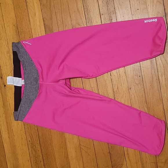 Reebok Pants - reebok athletic workout capris sz small pink